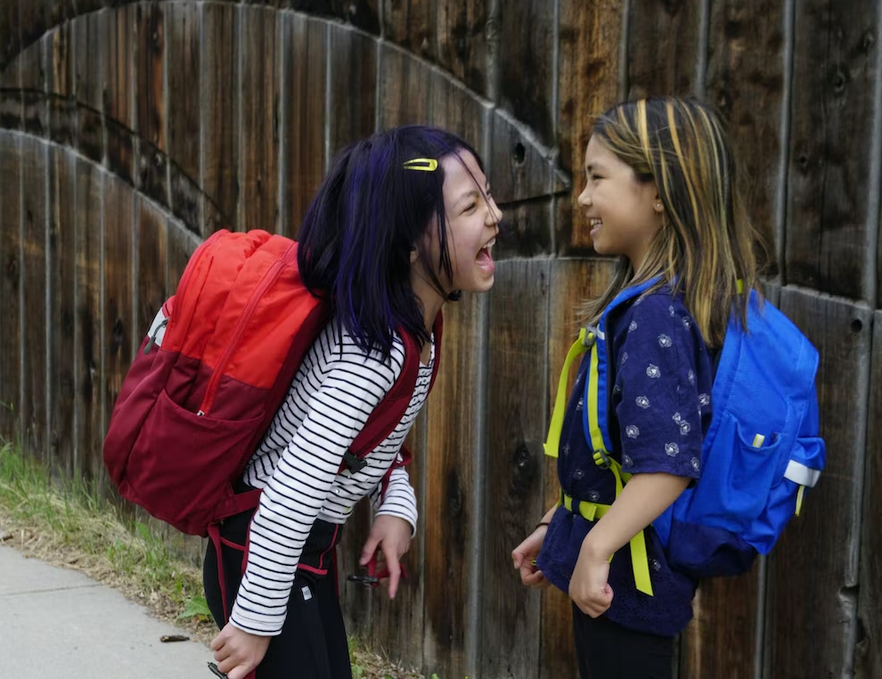 Kids backpack should fit