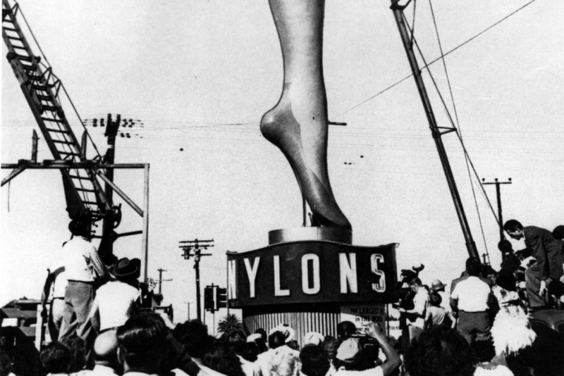 Nylon vs Polyester-Nylon in post World War II